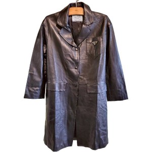 二手奢侈品普拉達Prada小牛皮外套(9.9新, 肩48胸48長104)-編號L237
