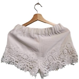 二手奢侈品香奈兒Chanel Boutique 白色蕾絲滾邊短褲(9.9新, 腰38有彈性臀48長26)-編號S105