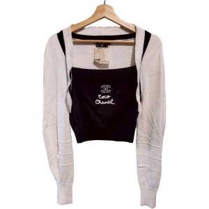 二手奢侈品香奈兒Chanel黑白雙色假兩件式針織上衣套裝(9.9新, 肩38胸40長45)-編號S116