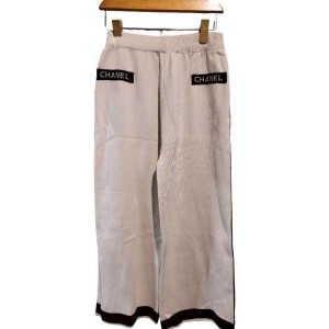 二手奢侈品香奈兒Chanel 米色針織9分長褲(9.9新, 腰32臀52長89)-編號S122