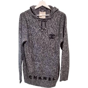二手奢侈品Chanel香奈兒秋冬系列企鵝圖案針織連帽衫(9.9新, 肩42×胸52×長80)-編號S163