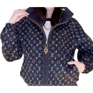 二手奢侈品LV路易威登短版Monogram 牛仔布飛行員外套(9.9新, 肩50×胸48×長48)-編號S169