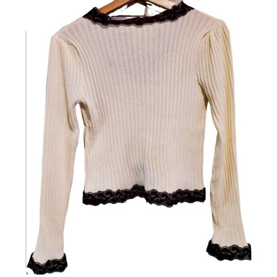 二手奢侈品Chanel香奈兒米白滚邊黑色蕾絲綿製短上衣(9.9新,肩40胸42長47)-編號S37