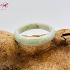 【肌容雪】天然緬甸A貨 紫底飄綠花翡翠特色貴妃手鐲 編號138 (鐲寬54.5mm #17.5號)