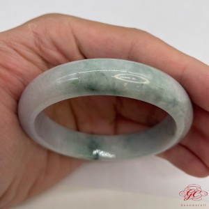 【肌容雪】天然緬甸A貨紫底飄綠花翡翠手鐲 編號150 (鐲寬57.6mm #18.5號)