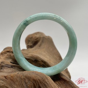 【肌容雪】天然緬甸A貨綠飄花翡翠美鐲 編號352 (鐲寬 56.3mm #18號)