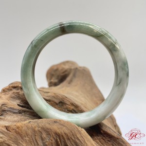 【肌容雪】天然緬甸A貨飄花特色翡翠手鐲 編號355 (鐲寬 54.8mm #17.5號)