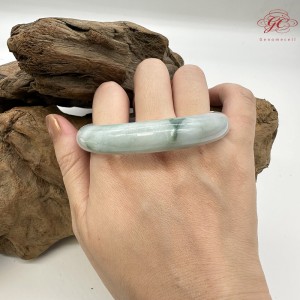 【肌容雪】天然緬甸A貨紫底飄花翡翠平安鐲 編號05(鐲圍57mm#18號)