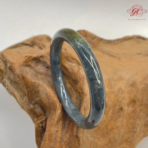 【肌容雪】天然緬甸A貨烏雞撒金翡翠圓條手鐲 編號30(鐲圍56.9mm#18號)