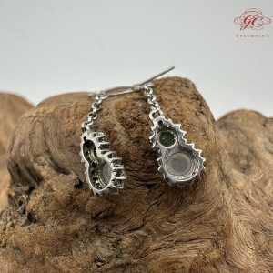 【肌容雪】天然緬甸A貨翡翠葫蘆造型鑲鑽耳針 編號56