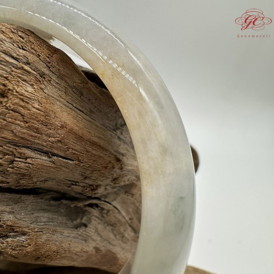 【肌容雪】天然緬甸A貨淺綠飄花帶紅翡翠平安鐲 編號57(鐲圍55.2mm#17.5號) 【肌容雪】天然緬甸A貨淺綠飄花帶紅翡翠平安鐲 編號57(鐲圍55.2mm#17.5號)