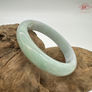【肌容雪】天然緬甸A貨春彩飄花翡翠平安鐲 編號61(鐲圍53.0mm#16.5號)