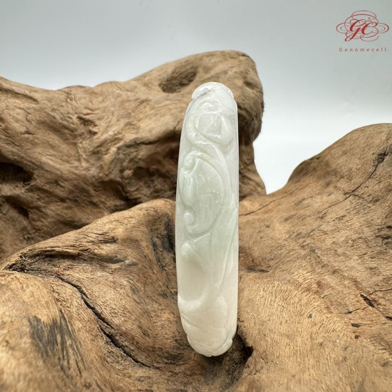 【肌容雪】天然緬甸A貨翡翠白底飄花雕刻平安鐲 編號78(鐲圍55.3mm#17.5號) 【肌容雪】天然緬甸A貨翡翠白底飄花雕刻平安鐲 編號78(鐲圍55.3mm#17.5號)