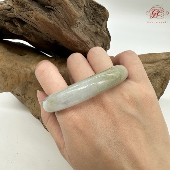 【肌容雪】天然緬甸A貨翡翠飄花平安鐲 編號84(鐲圍57.3mm#18號) 【肌容雪】天然緬甸A貨翡翠飄花平安鐲 編號84(鐲圍57.3mm#18號)