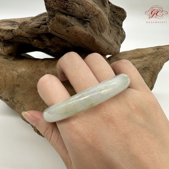 【肌容雪】天然緬甸A貨綠飄花翡翠平安鐲 編號93(鐲圍56.4mm#17.5號) 【肌容雪】天然緬甸A貨綠飄花翡翠平安鐲 編號93(鐲圍56.4mm#17.5號)