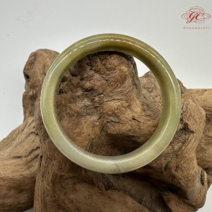【肌容雪】天然緬甸A貨湖水綠飄花翡翠平安鐲 編號125(鐲圍57.4mm#18號)