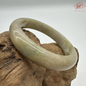 【肌容雪】天然緬甸A貨翡翠飄花平安鐲 編號132(鐲圍57.3mm#18號)
