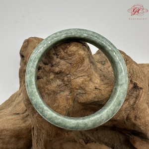 【肌容雪】天然緬甸A貨翡翠滿圈飄花圓條手鐲 編號136(鐲圍55.6mm#17.5號)