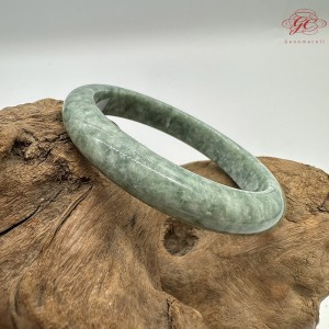 【肌容雪】天然緬甸A貨翡翠滿圈飄花圓條手鐲 編號136(鐲圍55.6mm#17.5號)