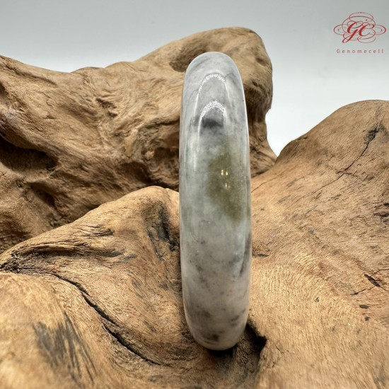 【肌容雪】天然緬甸A貨白底飄花烏雞翡翠平安鐲 編號148(鐲圍53.8mm#17號)