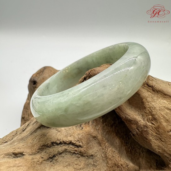 【肌容雪】天然緬甸A貨綠底飄花翡翠平安鐲 編號156(鐲圍56.3mm#17.5號)