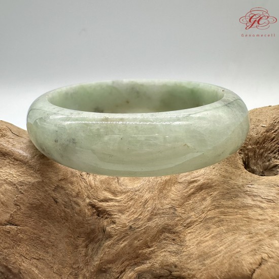 【肌容雪】天然緬甸A貨綠底飄花翡翠平安鐲 編號156(鐲圍56.3mm#17.5號)