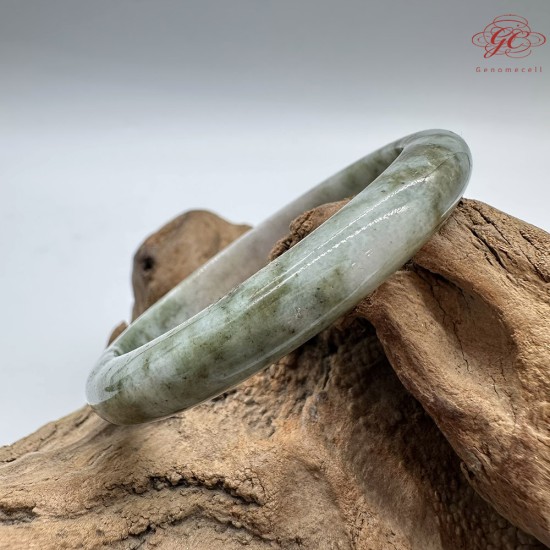 【肌容雪】天然緬甸A貨綠飄花翡翠平安鐲 編號161(鐲圍55mm#17.5號)