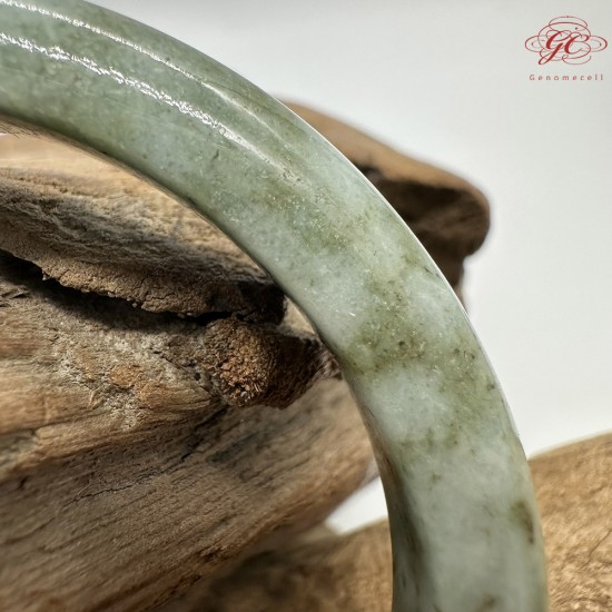 【肌容雪】天然緬甸A貨綠飄花翡翠平安鐲 編號161(鐲圍55mm#17.5號)