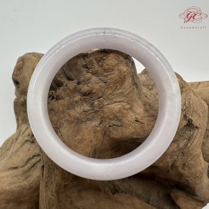 【肌容雪】天然緬甸A貨粉底灑烏雞翡翠平安鐲 編號180(鐲圍57.4mm#18號)