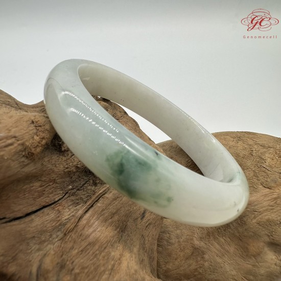 【肌容雪】天然緬甸A貨白底綠飄花翡翠平安鐲 編號185(鐲圍58.3mm#18.5號)