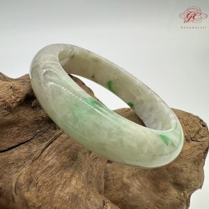 【肌容雪】天然緬甸A貨陽綠烏雞翡翠平安鐲 編號193(鐲圍59.7mm#19號)