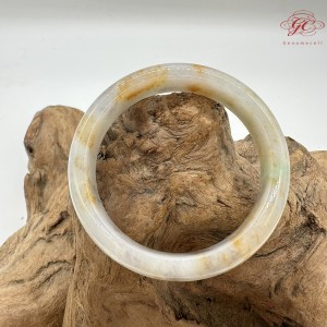 【肌容雪】天然緬甸A貨粉底撒金翡翠平安鐲 編號194(鐲圍56.2mm#17.5號)