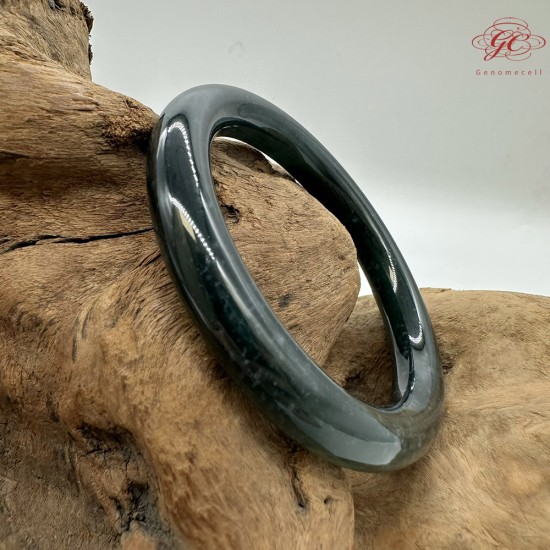 【肌容雪】天然緬甸A貨烏雞翡翠圓條手鐲 編號202(鐲圍56.7mm#18號)