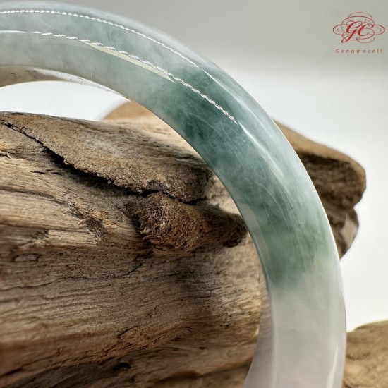 【肌容雪】天然緬甸A貨綠飄花翡翠平安鐲 編號208(鐲圍57.1mm#18號)