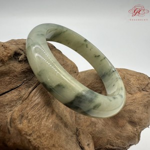 【肌容雪】天然緬甸A貨糯冰飄花翡翠平安鐲 編號262(鐲圍56.5mm#18號)