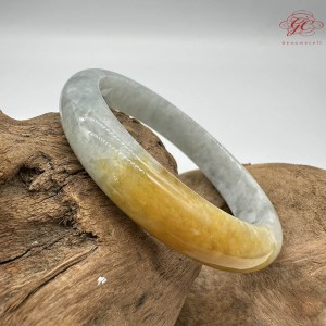 【肌容雪】天然緬甸A貨黃頭烏雞翡翠平安鐲 編號271(鐲圍57.8mm#18號)