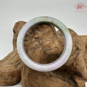 【肌容雪】天然緬甸A貨春帶彩翡翠雙面飄花平安鐲 編號289(鐲圍55.9mm#17.5號)