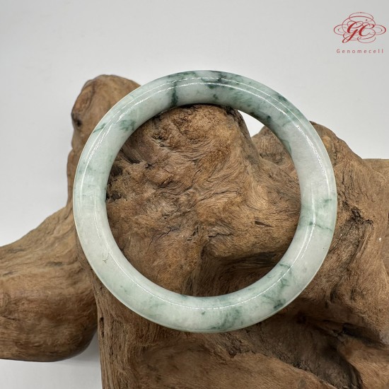 【肌容雪】天然緬甸A貨白底飄綠花翡翠圓條手鐲 編號294(鐲圍55.6mm#17.5號)