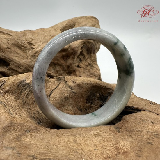 【肌容雪】天然緬甸A貨烏雞飄綠花翡翠平安鐲 編號297(鐲圍56.8mm#18號)