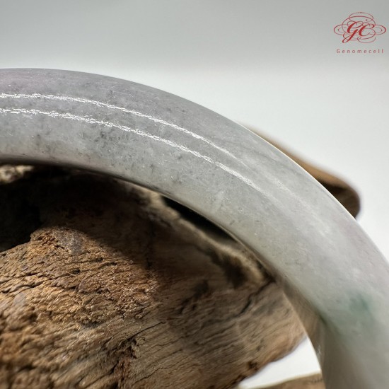 【肌容雪】天然緬甸A貨烏雞飄綠花翡翠平安鐲 編號297(鐲圍56.8mm#18號)