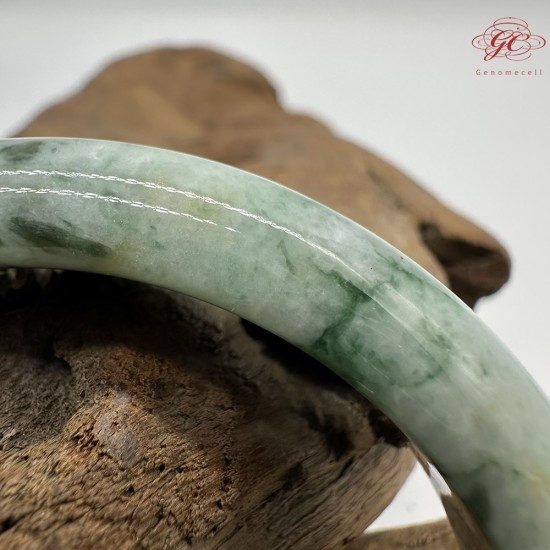 【肌容雪】天然緬甸A貨綠飄花翡翠平安鐲 編號303(鐲圍58.3mm#18.5號)