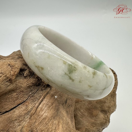 【肌容雪】天然緬甸A貨翡翠白底飄綠花平安鐲 編號319(鐲圍57.7mm#18號)
