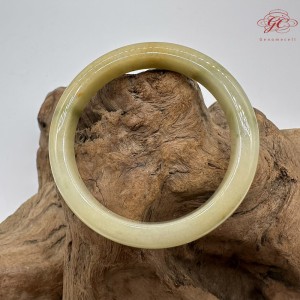 【肌容雪】天然緬甸A貨糯冰黃飄花翡翠平安鐲 編號321(鐲圍55.4mm#17.5號)