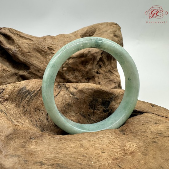 【肌容雪】天然緬甸A貨綠飄花翡翠平安鐲 編號352(鐲圍56.4mm#17.5號)