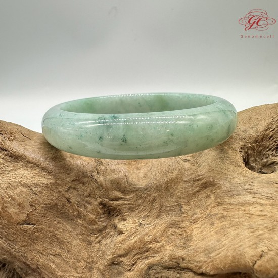 【肌容雪】天然緬甸A貨綠飄花翡翠平安鐲 編號352(鐲圍56.4mm#17.5號)