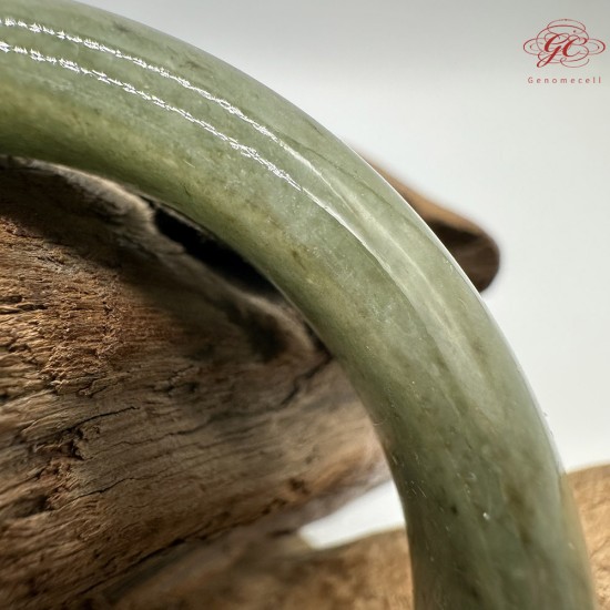 【肌容雪】天然緬甸A貨綠飄花翡翠平安鐲 編號353(鐲圍56.3mm#17.5號)