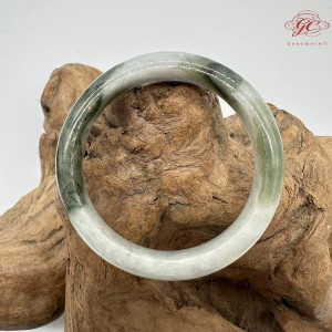 【肌容雪】天然緬甸A貨翡翠白底綠花平安鐲 編號357(鐲圍53.7mm#17號)