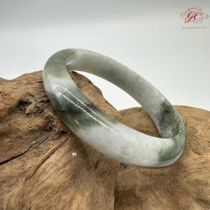 【肌容雪】天然緬甸A貨翡翠白底綠花平安鐲 編號357(鐲圍53.7mm#17號)