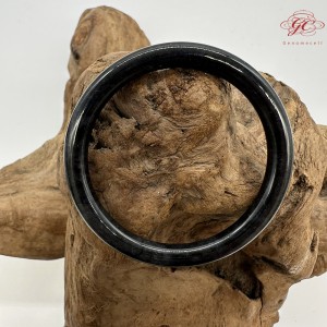 【肌容雪】天然緬甸A貨翡翠烏雞美人條手鐲 編號360(鐲圍57.6mm#18號)