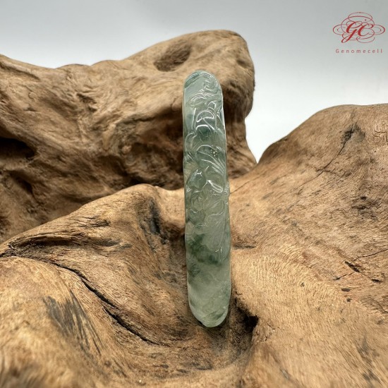 【肌容雪】天然緬甸A貨冰綠飄花翡翠雕花貴妃鐲 編號411(鐲圍58.2mm#18.5號)